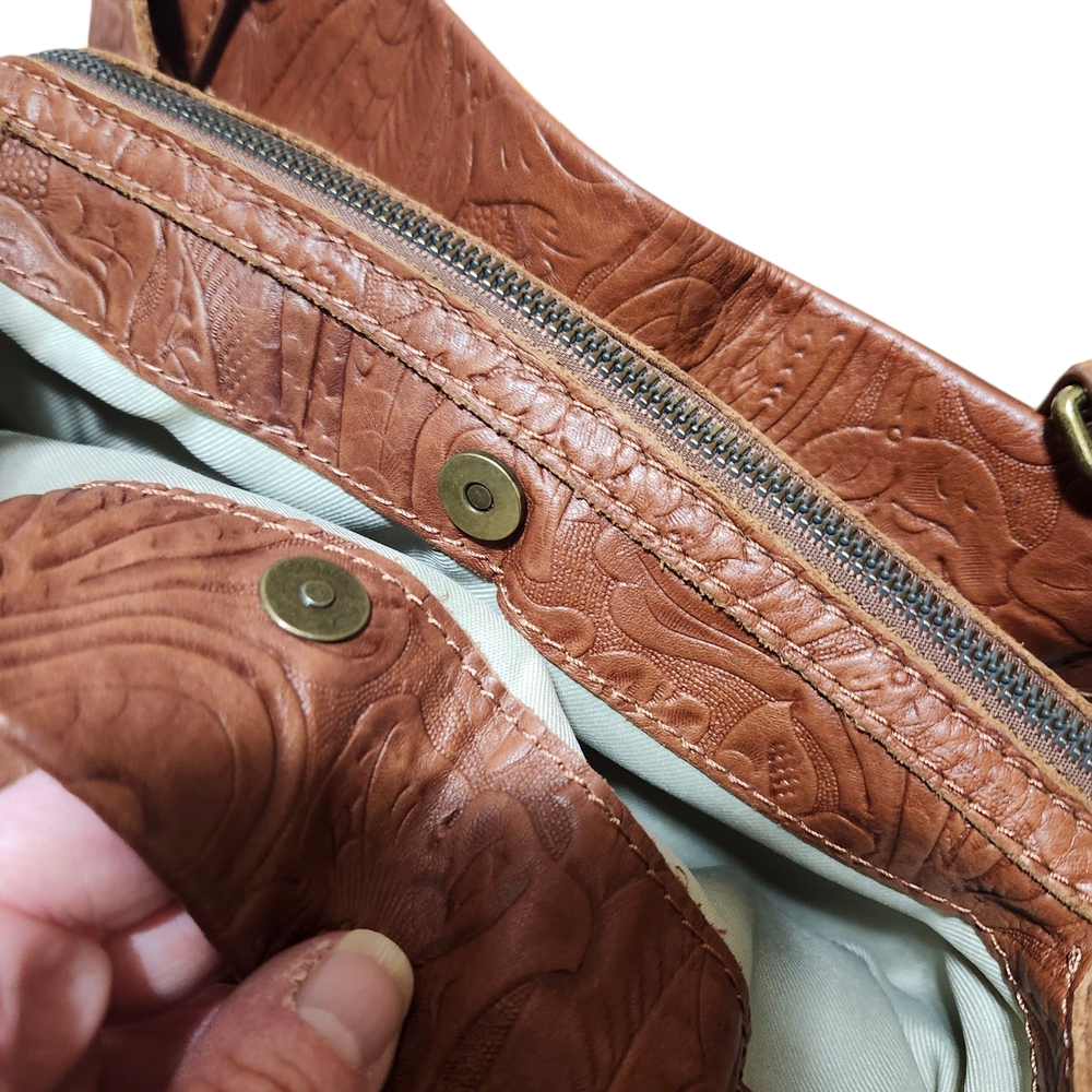 Elegant Brown Embossed Leather Tote - Picture 11 of 16